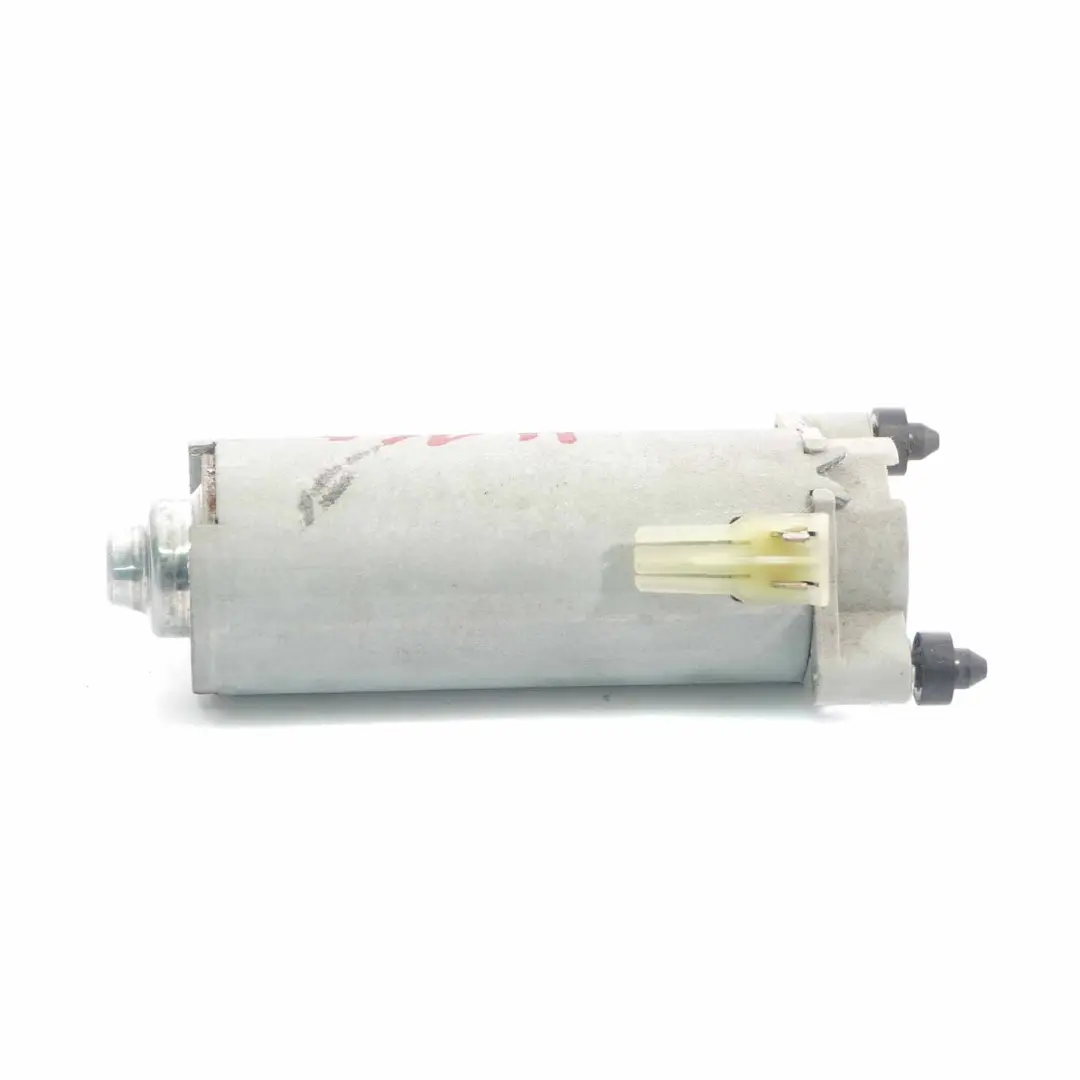 Mercedes W164 W219 Moteur de réglage de siège P0-12158-01 0 - SKU 130002624 - Numéro de pièce 0130002624