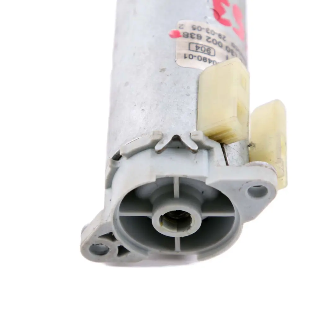 Attuatore Regolazione Sedile Anteriore Destro CRH P1-00491-01 per BMW X5 Serie E53 con numero di parte 0130002638 BMW X5 Serie E53 Attuatore Regolazione Sedile Anteriore Destro CRH P1-00491-01 - SKU 130002638 - Numero di parte 0130002638