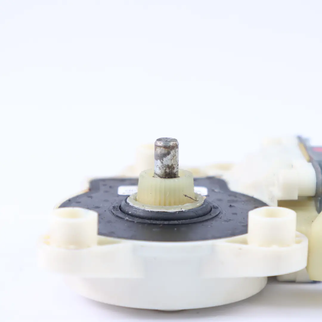 Motor Mercedes R171 Delantero Derecho Elevalunas Motor Accionamiento - SKU 0130821437 - Número de pieza 0130821437