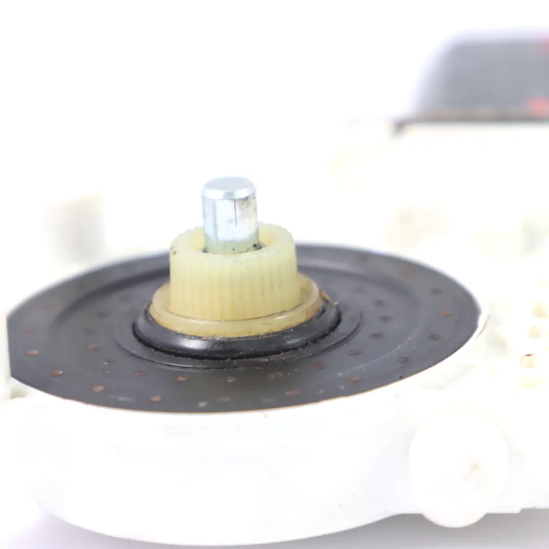 Elevalunas Delantero Derecho Drive Motor 6952086 para Motor BMW E89 Z4 Roadster con número de pieza 7189232 Motor BMW E89 Z4 Roadster Elevalunas Delantero Derecho Drive Motor 6952086 - SKU 0130822422 - Número de pieza 7189232