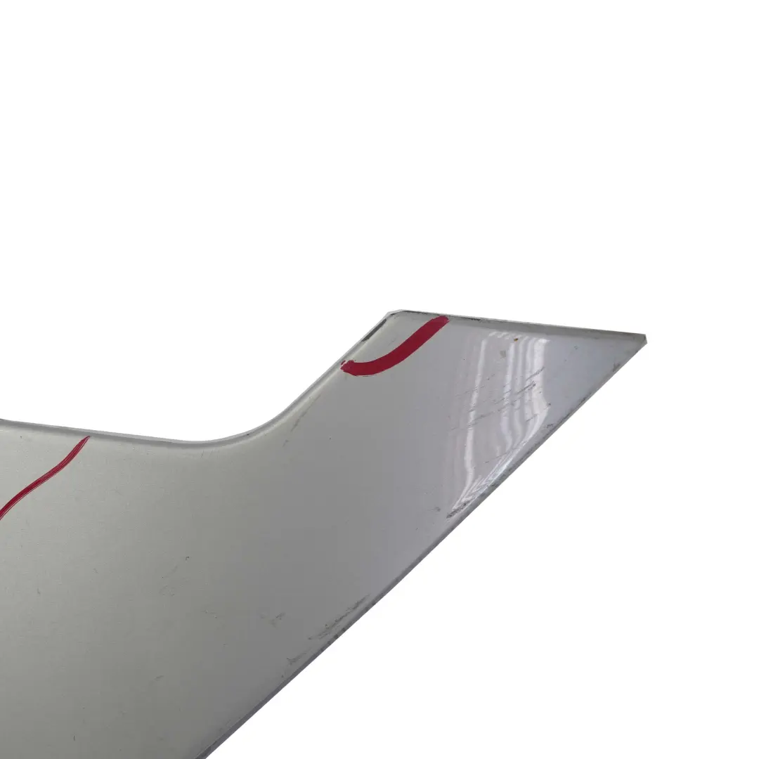 Finisher Boot Trunk Lid Tailgate Titansilber Silver Metallic 354 para BMW E65 E66 con número de pieza 0137337 BMW E65 E66 Finisher Boot Trunk Lid Tailgate Titansilber Silver Metallic 354 - SKU 0137337-TS1 - Número de pieza 0137337