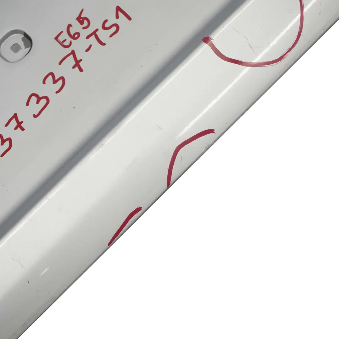 Finisher Boot Trunk Lid Tailgate Titansilber Silver Metallic 354 to BMW 7 E65 E66 with Part number 0137337 BMW 7 E65 E66 Finisher Boot Trunk Lid Tailgate Titansilber Silver Metallic 354 - SKU 0137337-TS1 - Part number 0137337