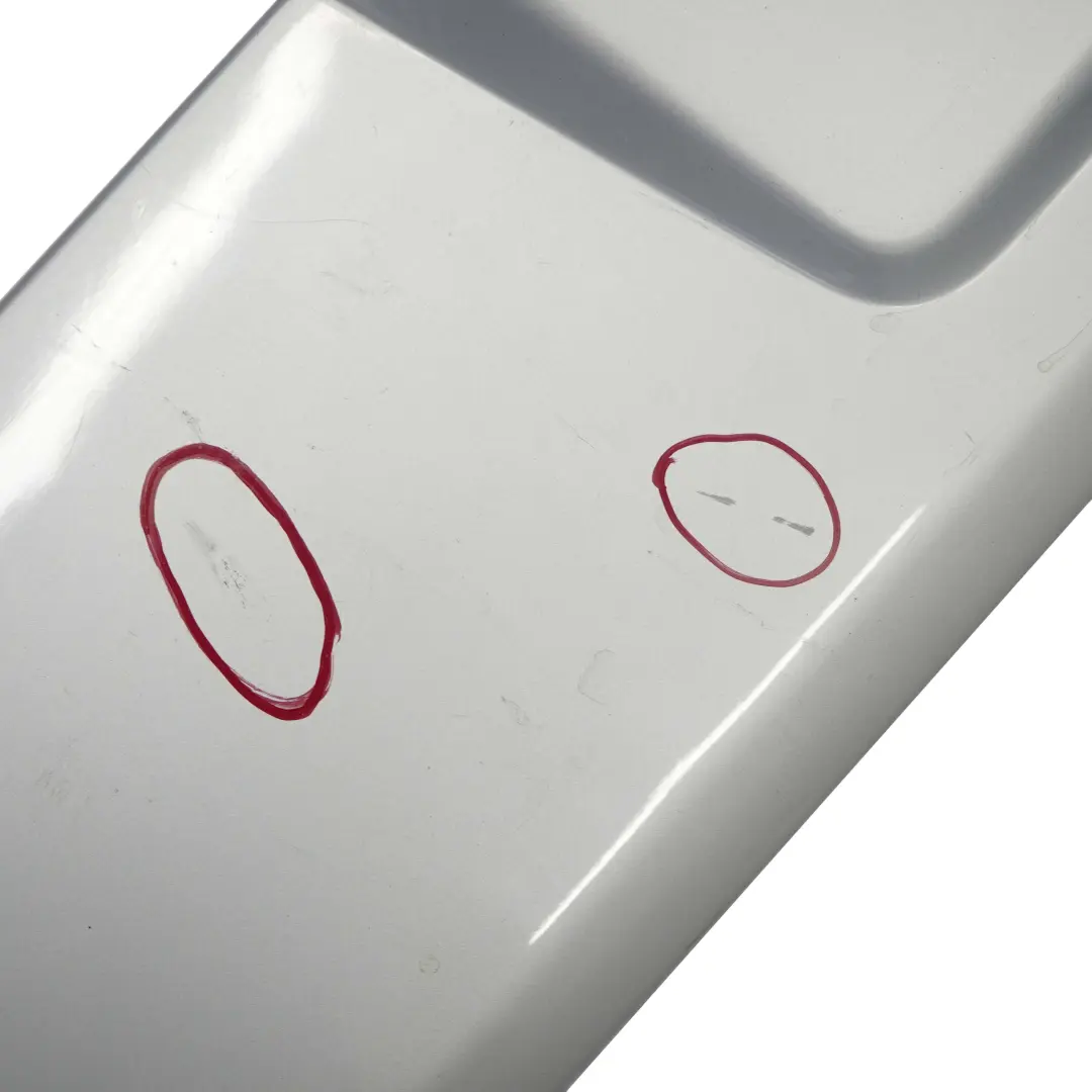 Finisher Boot Trunk Lid Tailgate Titansilber Silver Metallic 354 para BMW E65 E66 con número de pieza 0137337 BMW E65 E66 Finisher Boot Trunk Lid Tailgate Titansilber Silver Metallic 354 - SKU 0137337-TS1 - Número de pieza 0137337