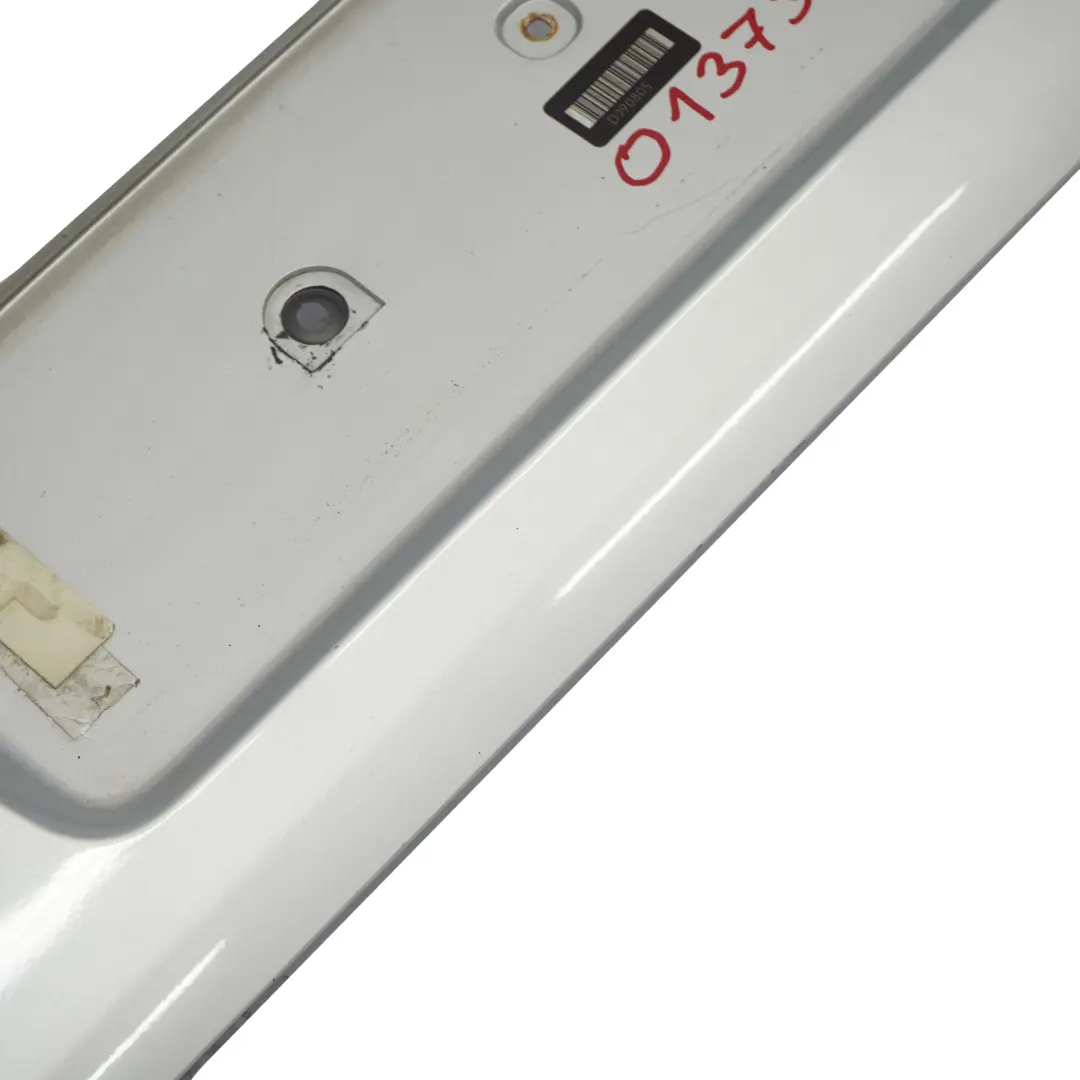 Hayon Couverture Visiere Argent Titane Metallique 354 pour BMW E65 E66 à propos du numéro de pièce 0137337 BMW E65 E66 Hayon Couverture Visiere Argent Titane Metallique 354 - SKU 0137337-TS - Numéro de pièce 0137337