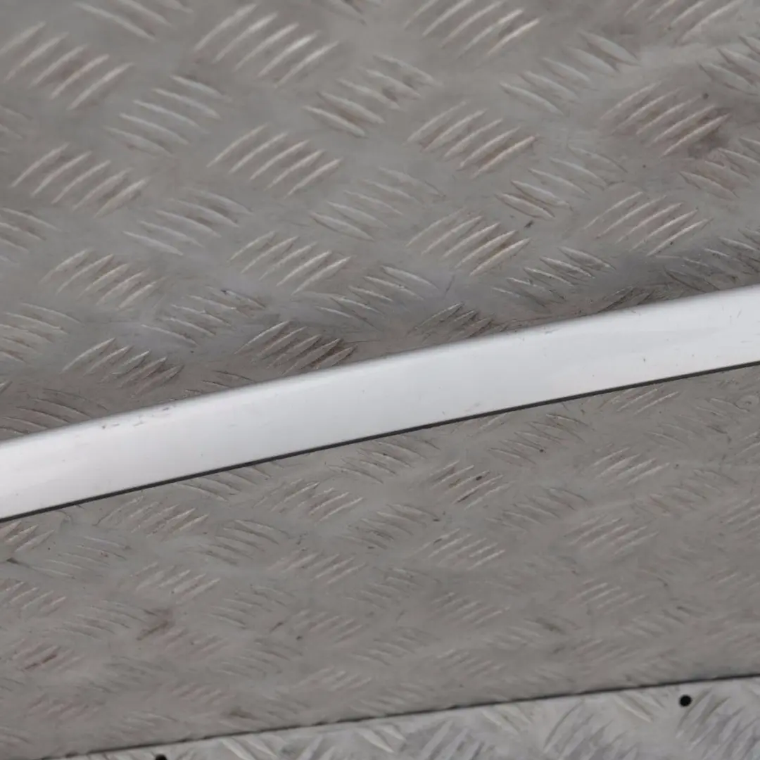 Front Right O/S Roof Moulding Gutter Trim Titansilber Silver to BMW 7 Series E65 with Part number 139573 BMW 7 Series E65 Front Right O/S Roof Moulding Gutter Trim Titansilber Silver - SKU 0139573 - Part number 139573