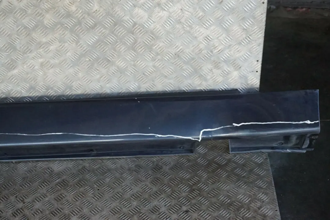 BMW E65 Bas de Porte Couverture Seuil Droite Bleu de Tolede Bleu Metallise - SKU 0140038-TDB - Numéro de pièce 0140038