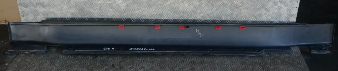 BMW E65 Bas de Porte Couverture Seuil Droite Bleu de Tolede Bleu Metallise - SKU 0140038-TDB - Numéro de pièce 0140038