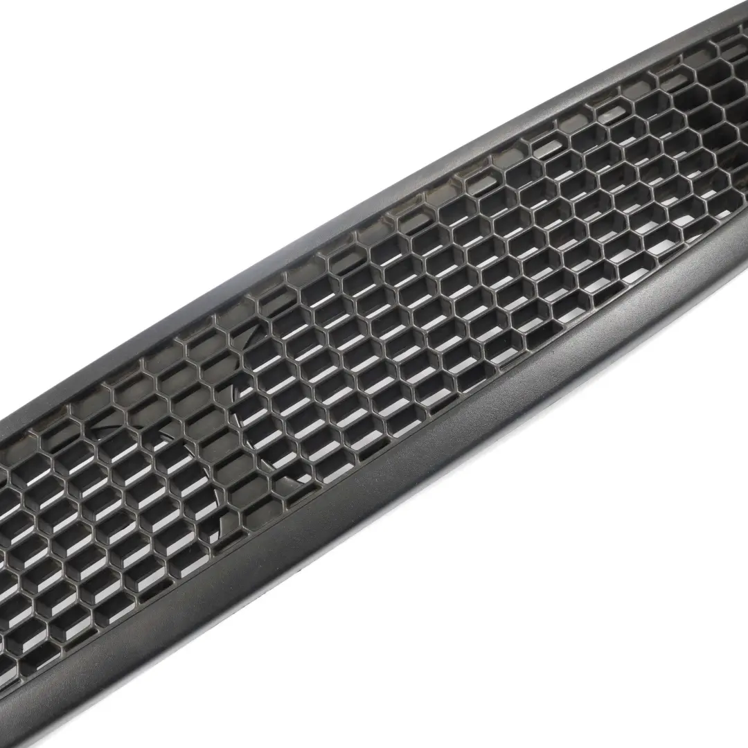 Kratka Grill Atrapa Chłodnicy Czarna do Mini R50 R52 o numerze 0140259 Mini R50 R52 Kratka Grill Atrapa Chłodnicy Czarna - SKU 140259 - Numer Części 0140259