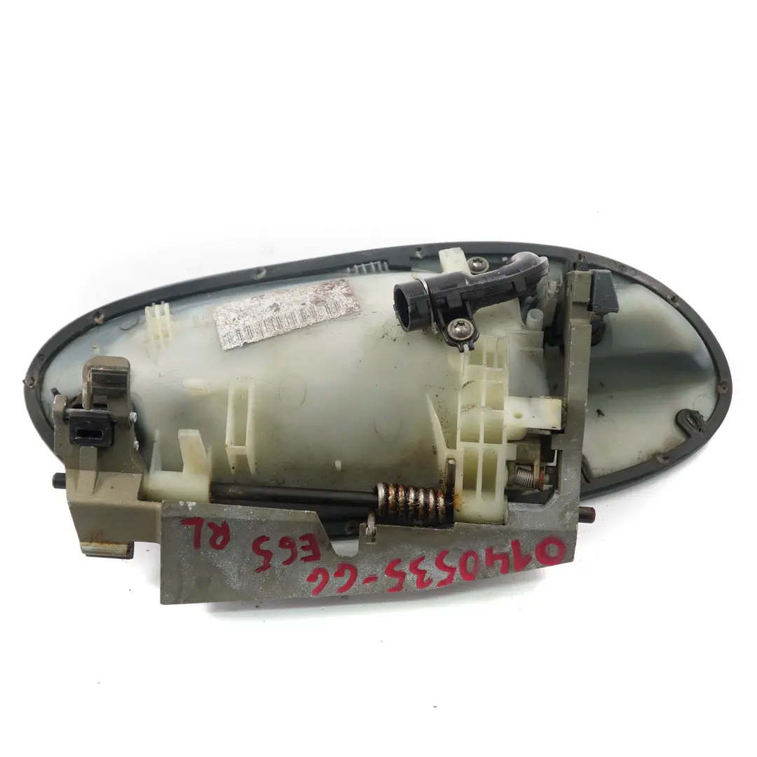 Poignee d'ouverture arriere gauche Graugruen Grey Green 442 pour BMW E65 E66 à propos du numéro de pièce 0140535 BMW E65 E66 Poignee d'ouverture arriere gauche Graugruen Grey Green 442 - SKU 0140535-GG - Numéro de pièce 0140535