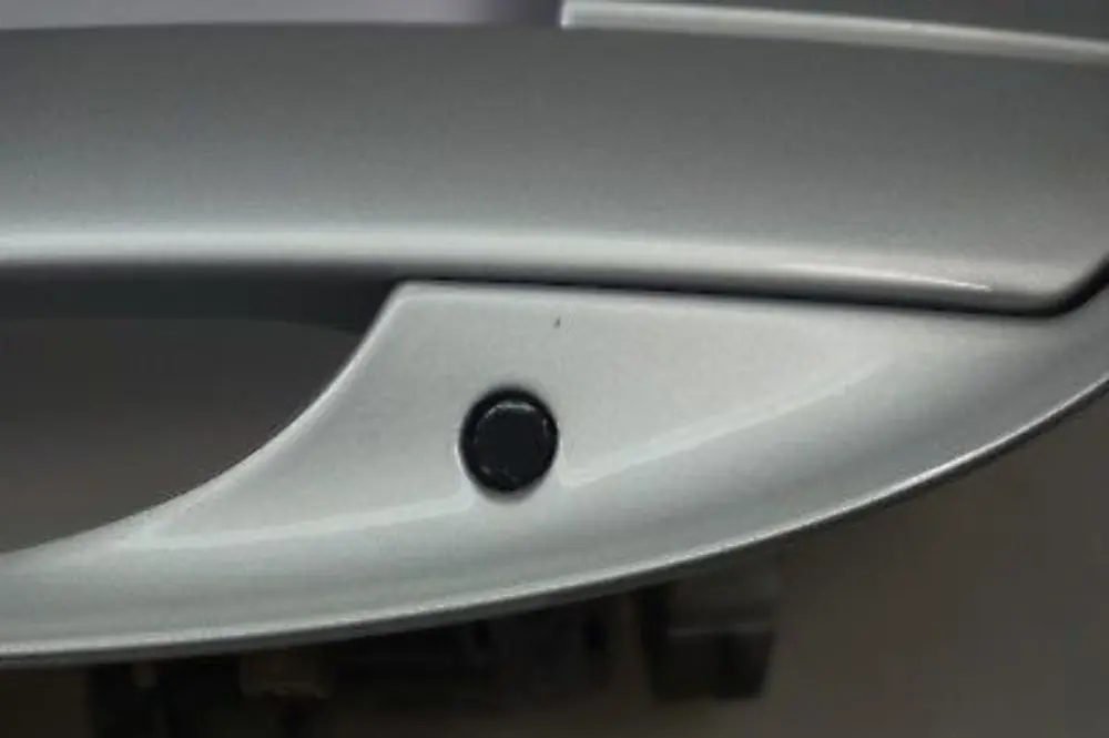BMW 7 Series E65 E66 E67 Outer Door Opener Left N/S Titansilber Metallic Silver - SKU 0140535-TS - Part number 140535