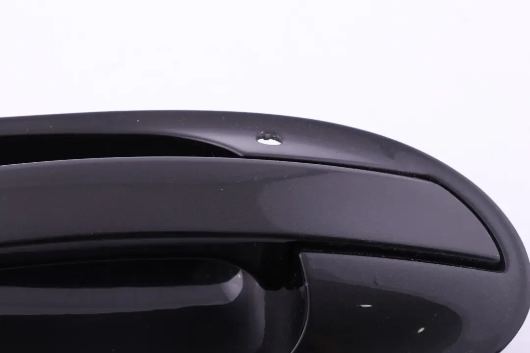 Complete Rear Right Grab Handle O/S Black Sapphire 475 to BMW 7 Series E65 E66 with Part number 140536 BMW 7 Series E65 E66 Complete Rear Right Grab Handle O/S Black Sapphire 475 - SKU 0140536-BS - Part number 140536