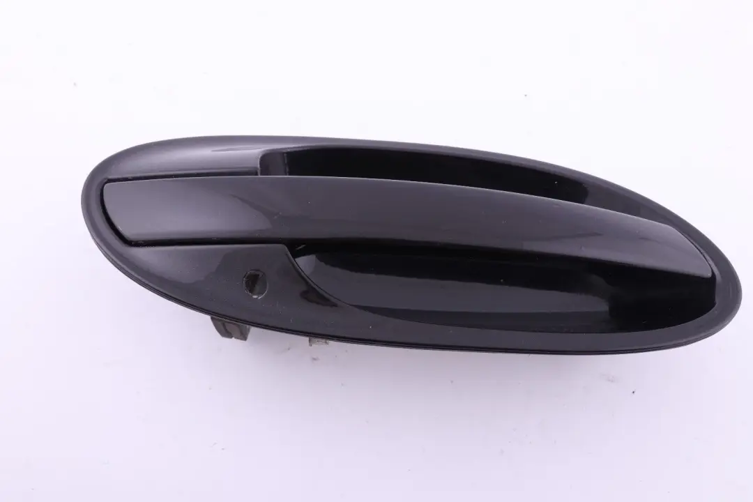 Complete Rear Right Grab Handle O/S Black Sapphire 475 to BMW 7 Series E65 E66 with Part number 140536 BMW 7 Series E65 E66 Complete Rear Right Grab Handle O/S Black Sapphire 475 - SKU 0140536-BS - Part number 140536