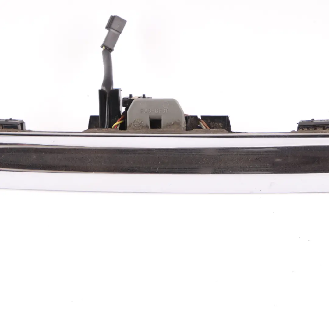Empunadura Cromada del Porton Trasero para Mini Cooper One R50 R52 R53 con número de pieza 0148454 Mini Cooper One R50 R52 R53 Empunadura Cromada del Porton Trasero - SKU 0148454-CHR - Número de pieza 0148454