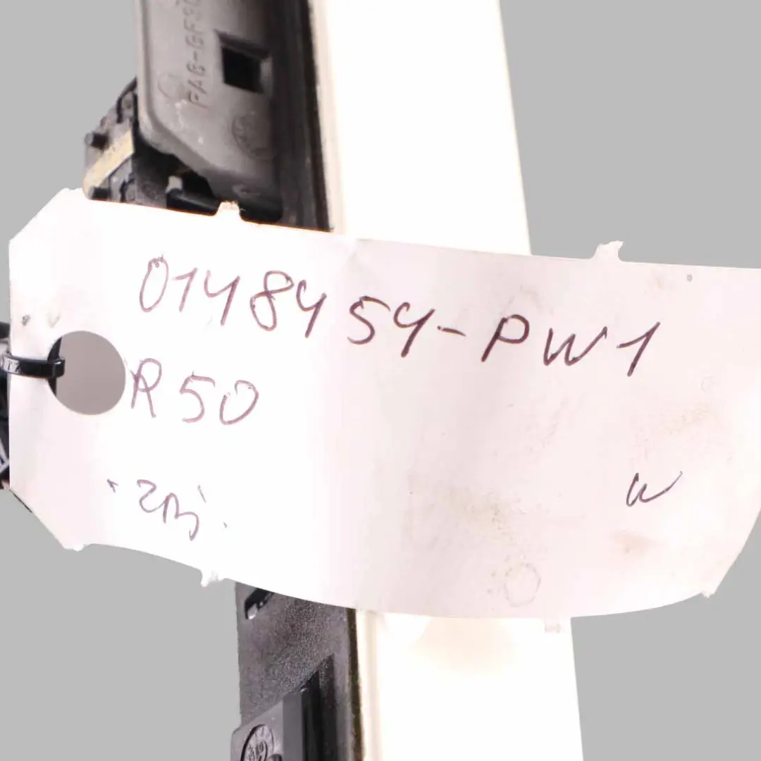 Uchwyt Listwa Klamka Bagażnika Biała do Mini R50 R53 o numerze 0148454 Mini R50 R53 Uchwyt Listwa Klamka Bagażnika Biała - SKU 0148454-PW1 - Numer Części 0148454