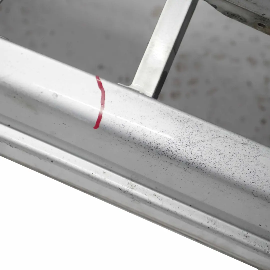 Zderzak Przedni Przód Titansilber 354 do BMW E60 E61 o numerze 0149245 BMW E60 E61 Zderzak Przedni Przód Titansilber 354 - SKU 0149245-TS - Numer Części 0149245