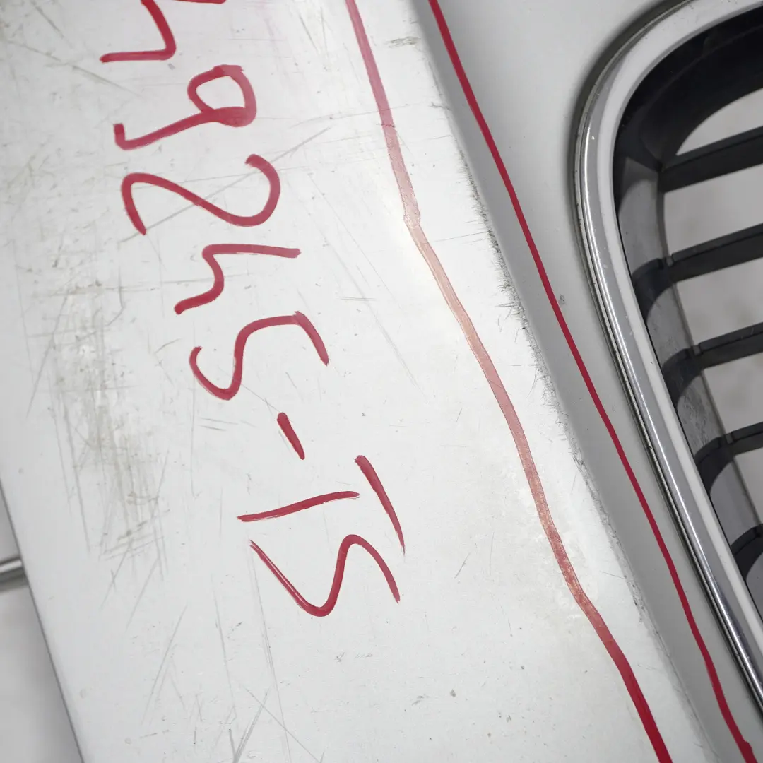 Zderzak Przedni Przód Titansilber 354 do BMW E60 E61 o numerze 0149245 BMW E60 E61 Zderzak Przedni Przód Titansilber 354 - SKU 0149245-TS - Numer Części 0149245