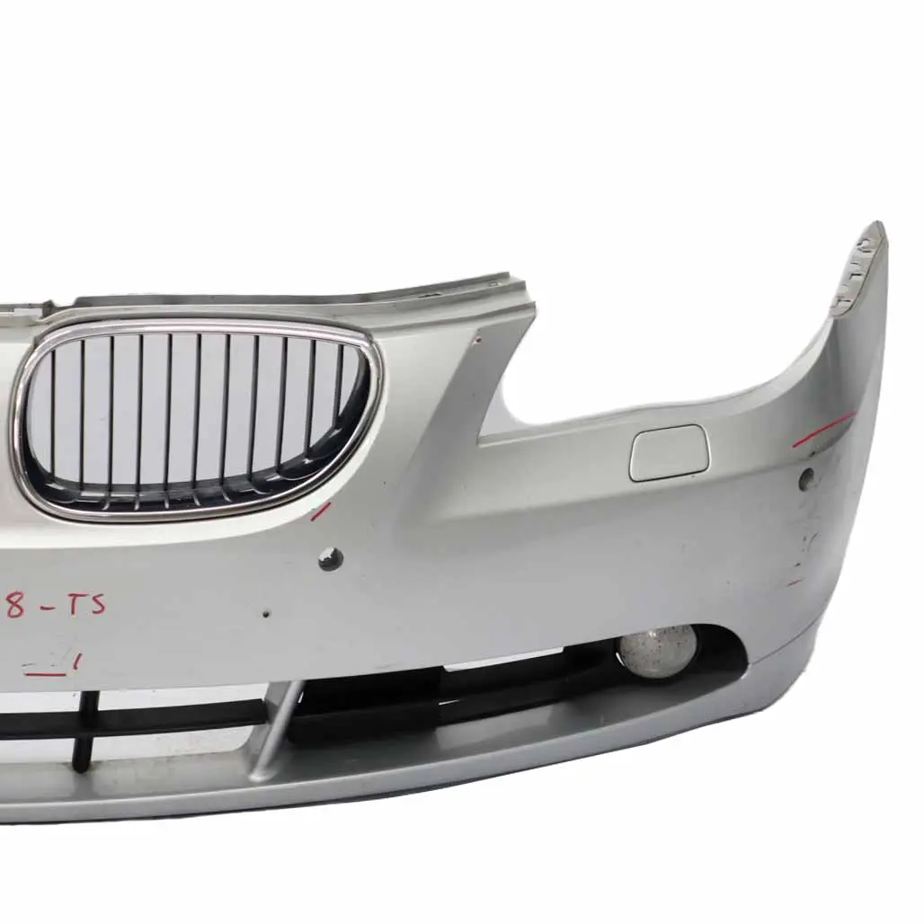 Zderzak Przedni Przód Titansilber 354 do BMW E60 E61 o numerze 0149246 BMW E60 E61 Zderzak Przedni Przód Titansilber 354 - SKU 0149246-TS1 - Numer Części 0149246