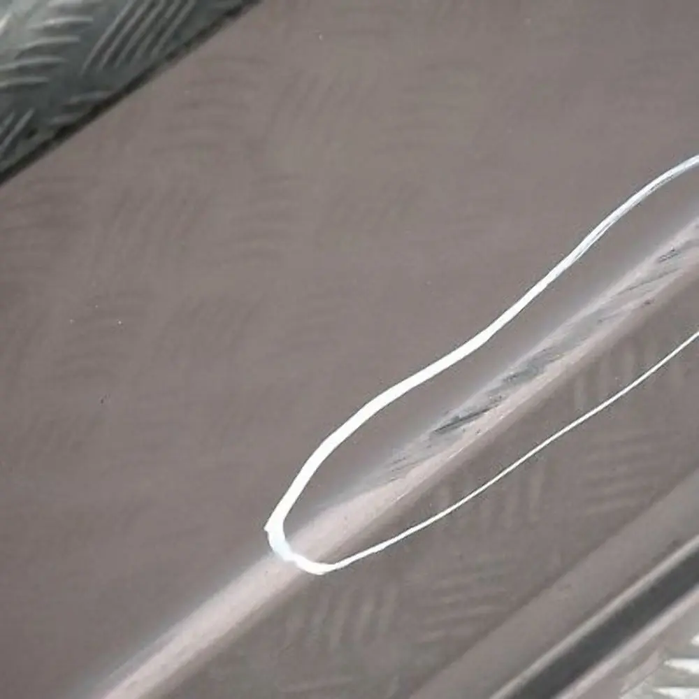 Faldón cubierta lateral umbral puerta izquierdo Gris amatista para BMW E60 E61 con número de pieza 150277 BMW E60 E61 Faldón cubierta lateral umbral puerta izquierdo Gris amatista - SKU 0150277-AG - Número de pieza 150277