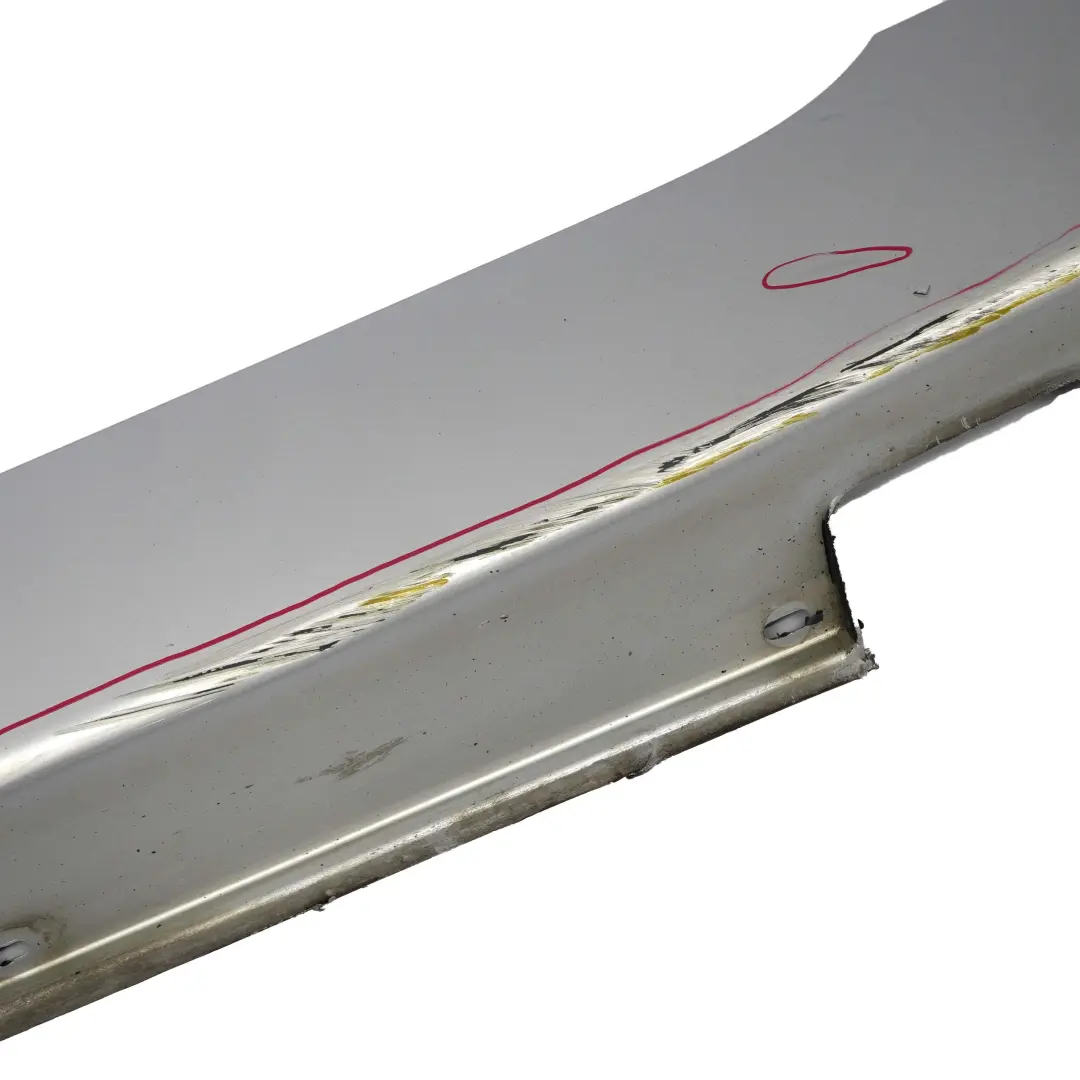 Bas de Porte Couverture Seuil A Gauche Argent Titane - 354 pour BMW E60 E61 à propos du numéro de pièce 0150277 BMW E60 E61 Bas de Porte Couverture Seuil A Gauche Argent Titane - 354 - SKU 0150277-TS2 - Numéro de pièce 0150277