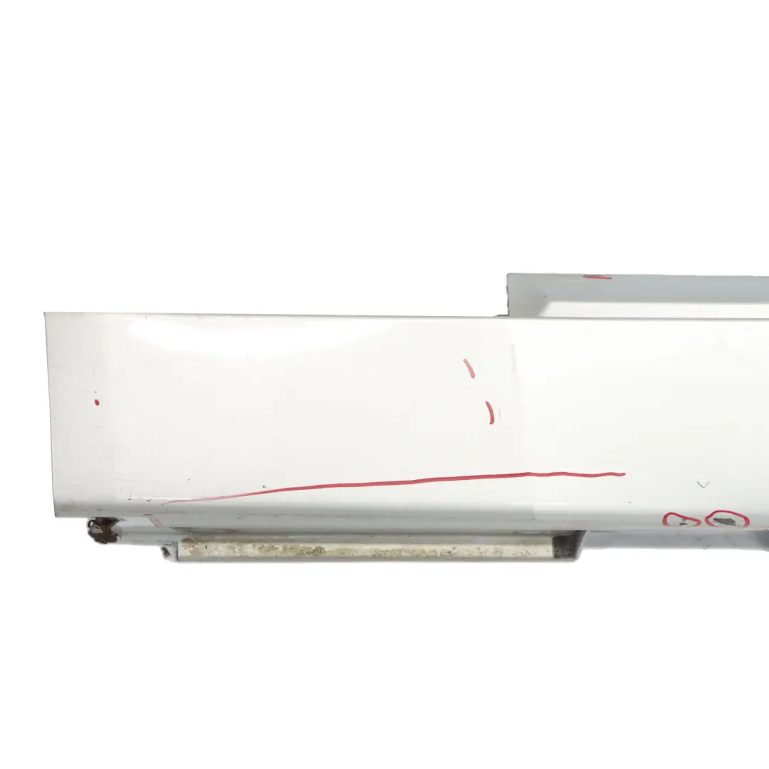 Puerta Sill Side Cover Falda Izquierda Titansilber Plata - 354 para BMW E60 E61 con número de pieza 0150277 BMW E60 E61 Puerta Sill Side Cover Falda Izquierda Titansilber Plata - 354 - SKU 0150277-TS4 - Número de pieza 0150277