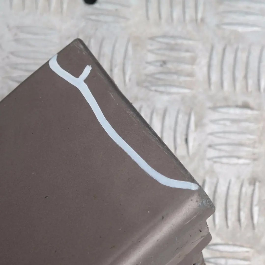 Bas de Porte Couverture Seuil Droite Gris Amethyste Gris A09 pour BMW E60 E61 à propos du numéro de pièce 150278 BMW E60 E61 Bas de Porte Couverture Seuil Droite Gris Amethyste Gris A09 - SKU 0150278-AG - Numéro de pièce 150278