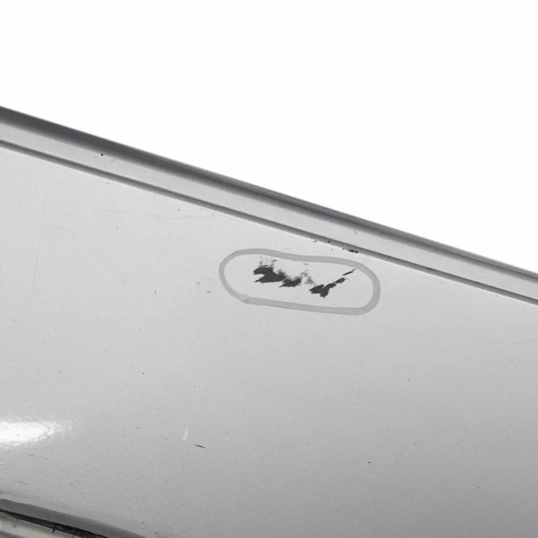 Puerta Sill Side Cover Faldon Derecho O / S Titansilber Plata 354 para BMW E60 E61 con número de pieza 0150278 BMW E60 E61 Puerta Sill Side Cover Faldon Derecho O / S Titansilber Plata 354 - SKU 0150278-TS1 - Número de pieza 0150278