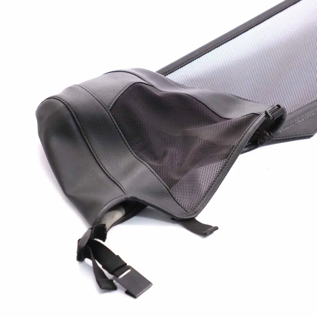 Windabweiser hinten Mitte Schutzabdeckung für BMW Z4 E85 mit Teilenummer 0150671 BMW Z4 E85 Windabweiser hinten Mitte Schutzabdeckung - SKU 0150671-1 - Teilenummer 0150671