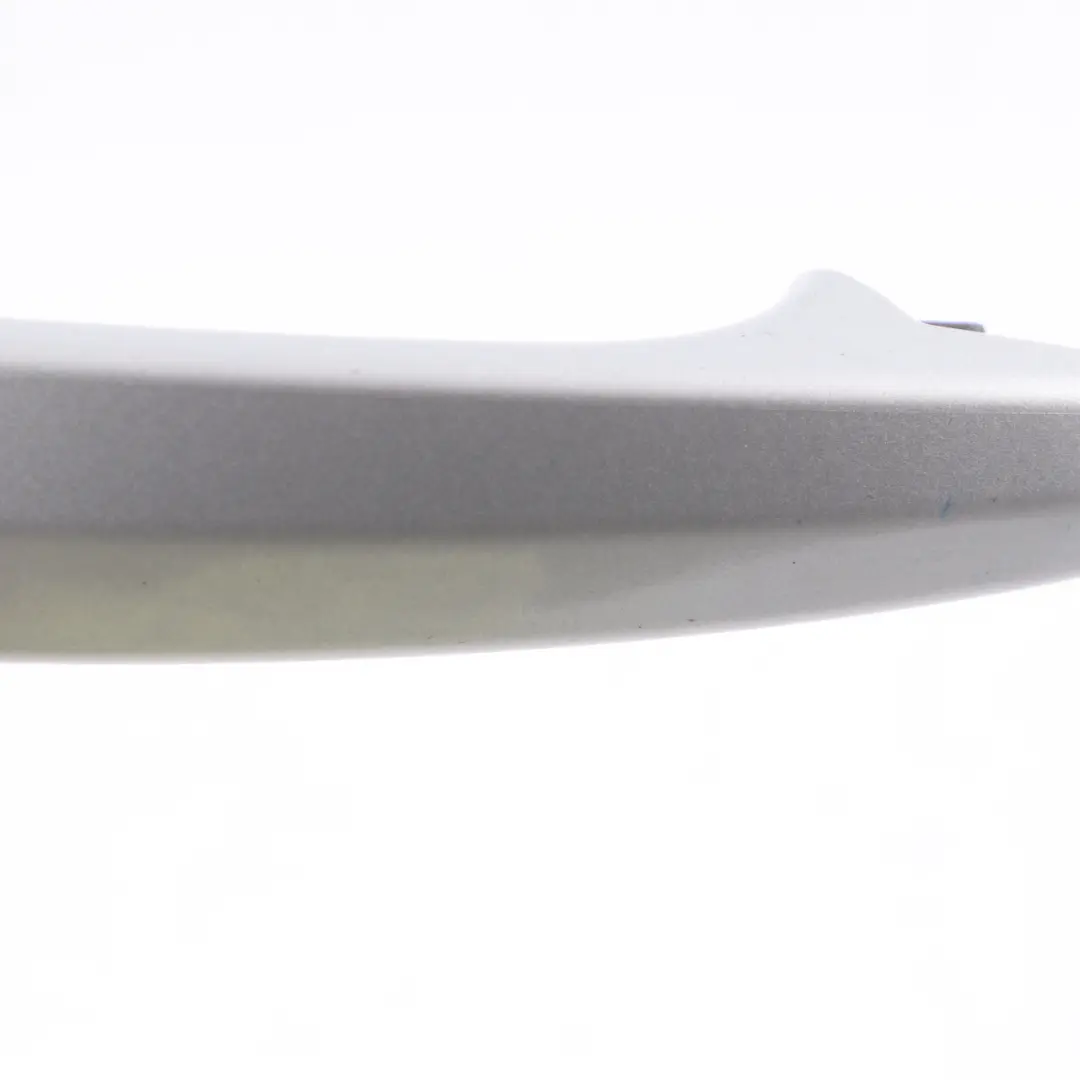 Poignée de porte BMW E60 E61 Encastrement Avant Arrière Gauche Titan Silver 354 pour à propos du numéro de pièce 0154344 Poignée de porte BMW E60 E61 Encastrement Avant Arrière Gauche Titan Silver 354 - SKU 0154344-TS - Numéro de pièce 0154344
