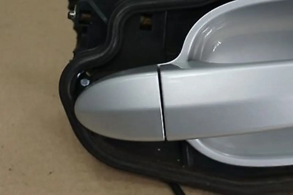 BMW 5 Series E60 E61 Complete Rear Right Grab Handle O/S Titansilber Silver 354 - SKU 0154345-TS1 - Part number 0154345-TS