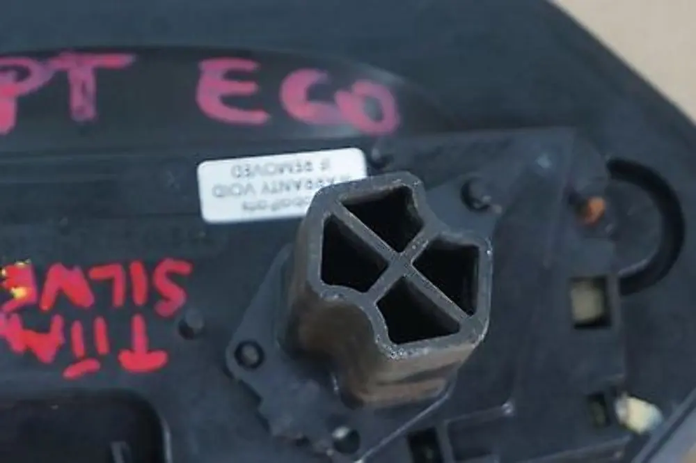 Complete Rear Right Grab Handle O/S Titansilber Silver 354 to BMW 5 Series E60 E61 with Part number 0154345-TS BMW 5 Series E60 E61 Complete Rear Right Grab Handle O/S Titansilber Silver 354 - SKU 0154345-TS1 - Part number 0154345-TS