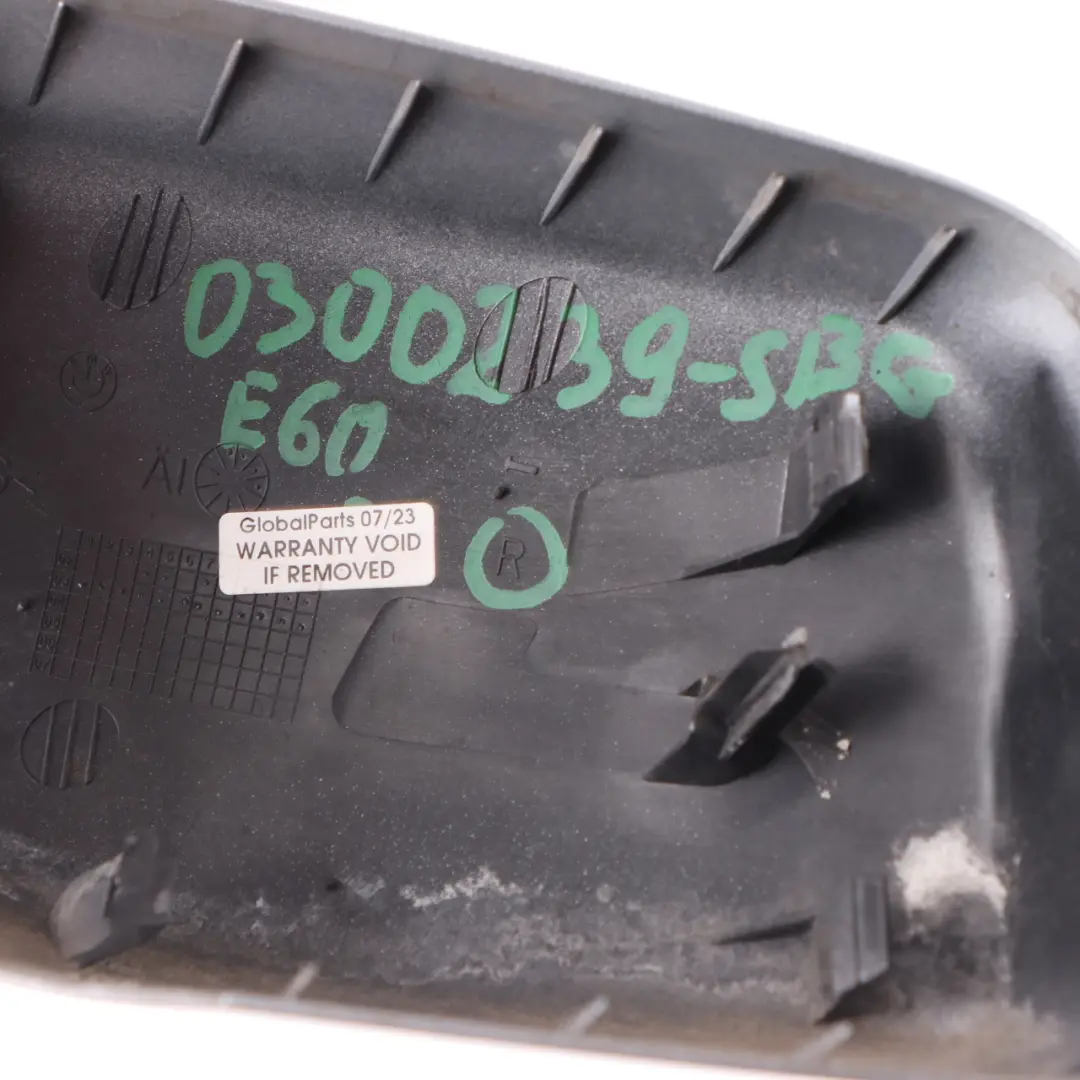 Abdeckkappe Abdeckung Spiegel Rechts Silbergrau Silber Grau für BMW 5 er E60 E61 mit Teilenummer 0300239 BMW 5 er E60 E61 Abdeckkappe Abdeckung Spiegel Rechts Silbergrau Silber Grau - SKU 0300239-SBG - Teilenummer 0300239