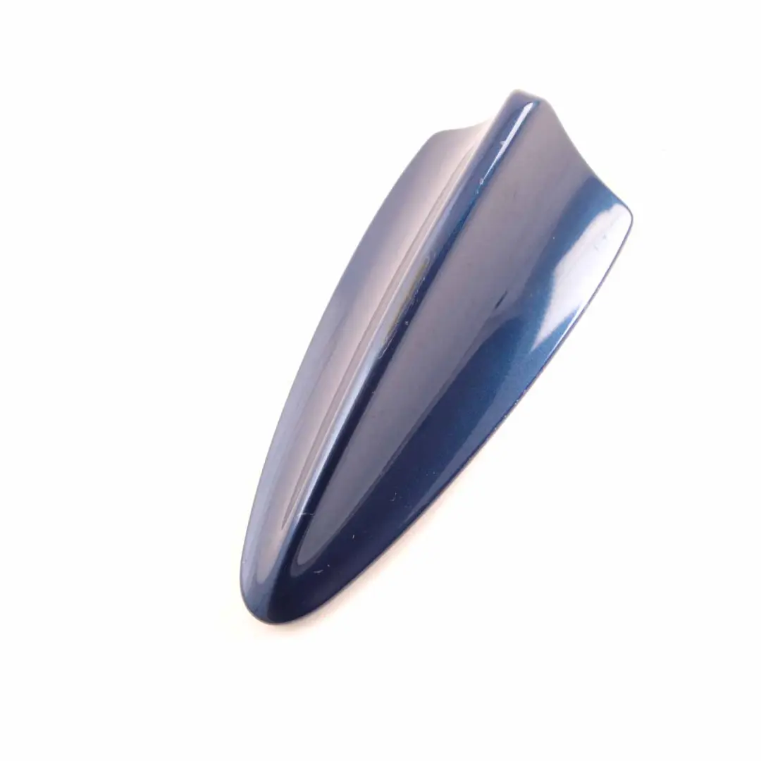 Roof Antenna Shark Empty Housing Le Mans Blau Blue Metallic 381 to BMW E60 with Part number 0301273 BMW E60 Roof Antenna Shark Empty Housing Le Mans Blau Blue Metallic 381 - SKU 0301273-LMB1 - Part number 0301273