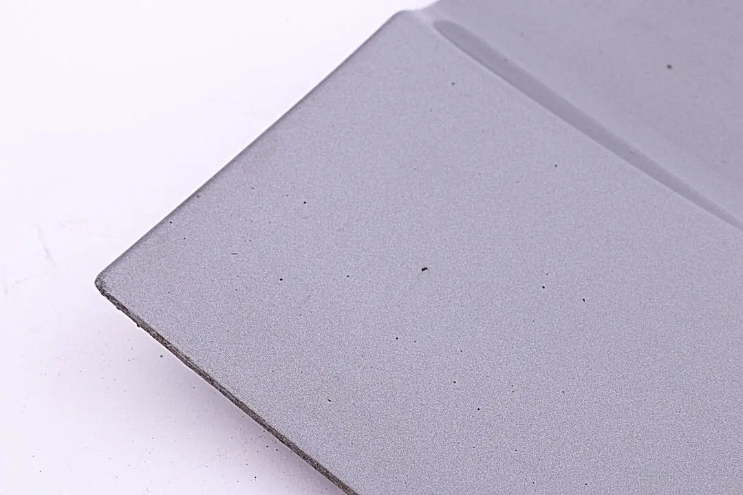 Cache De Panneau Latéral Avant Gauche Gris Argent - A08 pour BMW X3 E83 à propos du numéro de pièce 0303039 BMW X3 E83 Cache De Panneau Latéral Avant Gauche Gris Argent - A08 - SKU 0303039-SBG - Numéro de pièce 0303039