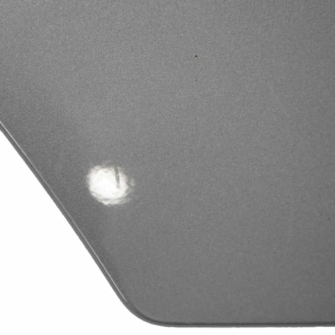 Tapa Maletero Acabado Spacegrau Gris Espacial - A52 para BMW X3 E83 con número de pieza 0303042 BMW X3 E83 Tapa Maletero Acabado Spacegrau Gris Espacial - A52 - SKU 0303042-SCG1 - Número de pieza 0303042