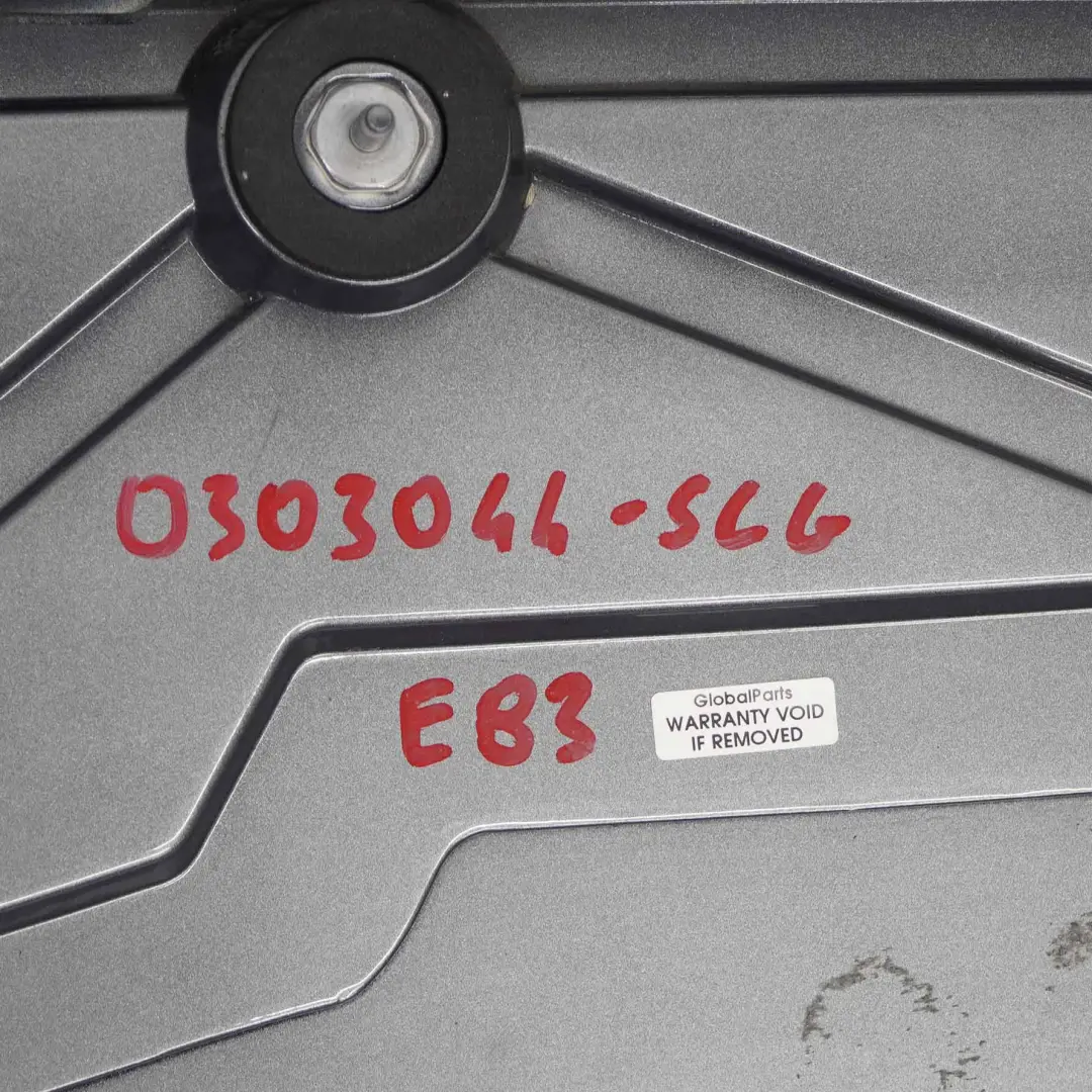 Arrierepanneau superieur couvercle coffre Spacegrau - A52 pour BMW X3 E83 à propos du numéro de pièce 0303044 BMW X3 E83 Arrierepanneau superieur couvercle coffre Spacegrau - A52 - SKU 0303044-SCG - Numéro de pièce 0303044