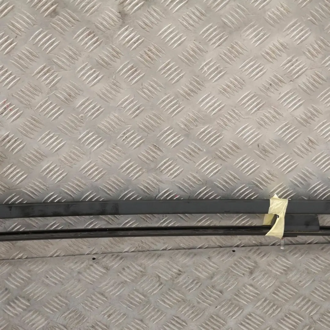 Reling dachowy prawy listwa do BMW E83 X3 o numerze 7052538 BMW E83 X3 Reling dachowy prawy listwa - SKU 0304930-SCH - Numer Części 7052538