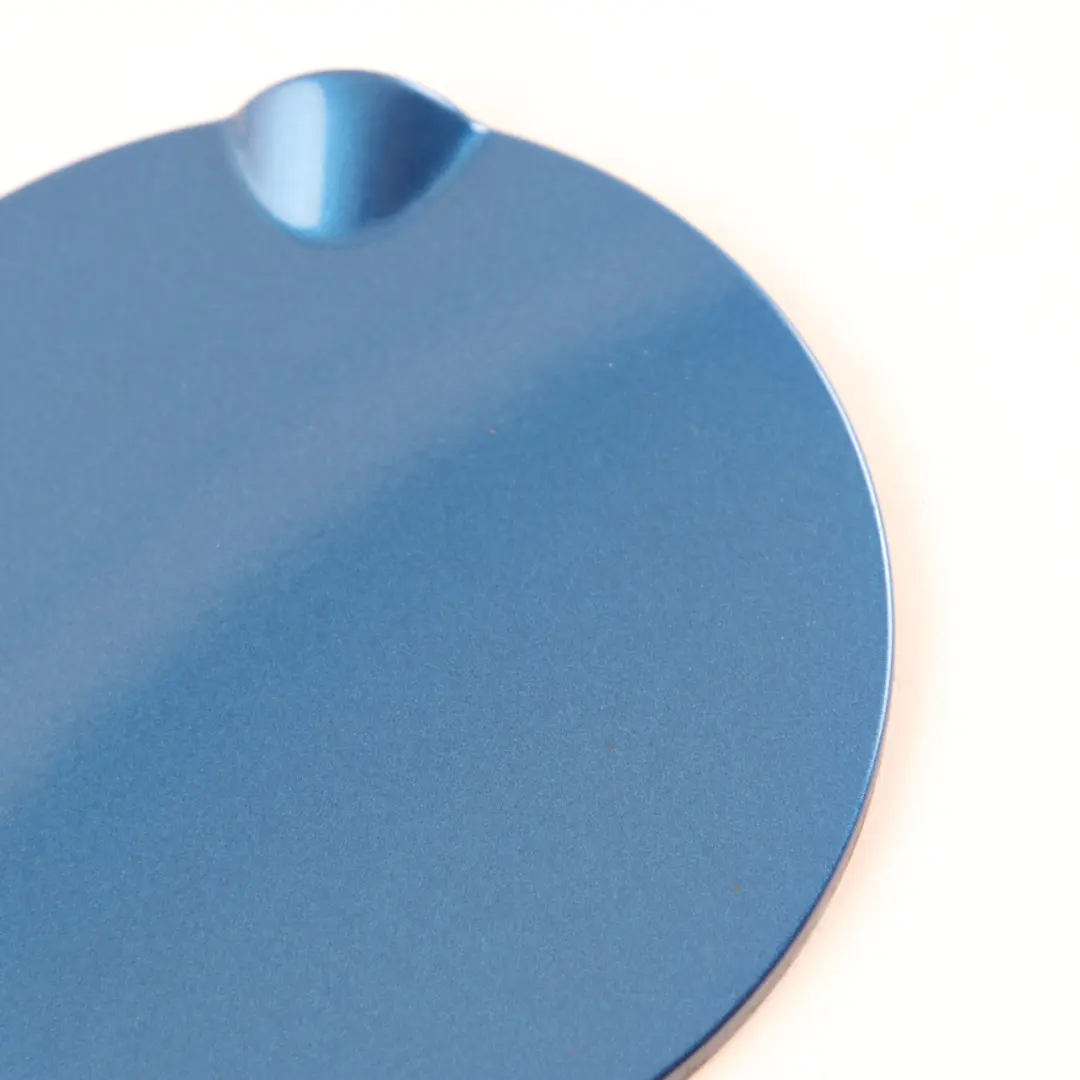 Filler In Flap Tapa De Combustible Hyper Blue Metallic A28 para Mini Cabrio R52 con número de pieza 0309413 Mini Cabrio R52 Filler In Flap Tapa De Combustible Hyper Blue Metallic A28 - SKU 0309413-HYB - Número de pieza 0309413