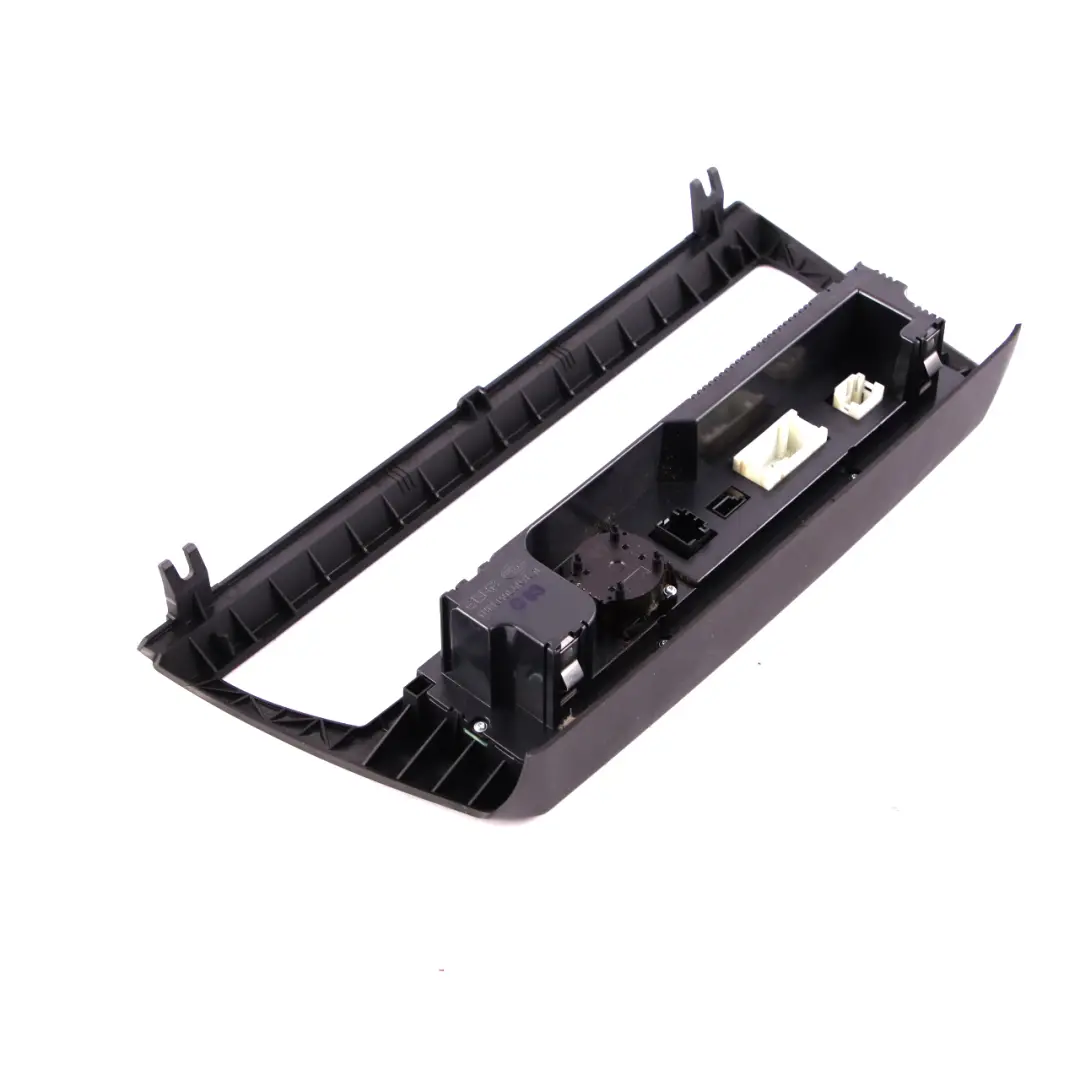 Climatisation Automatique Module de Contrôle Panneau AUC pour BMW X3 E83 à propos du numéro de pièce 0363938 BMW X3 E83 Climatisation Automatique Module de Contrôle Panneau AUC - SKU 0363938 - Numéro de pièce 0363938