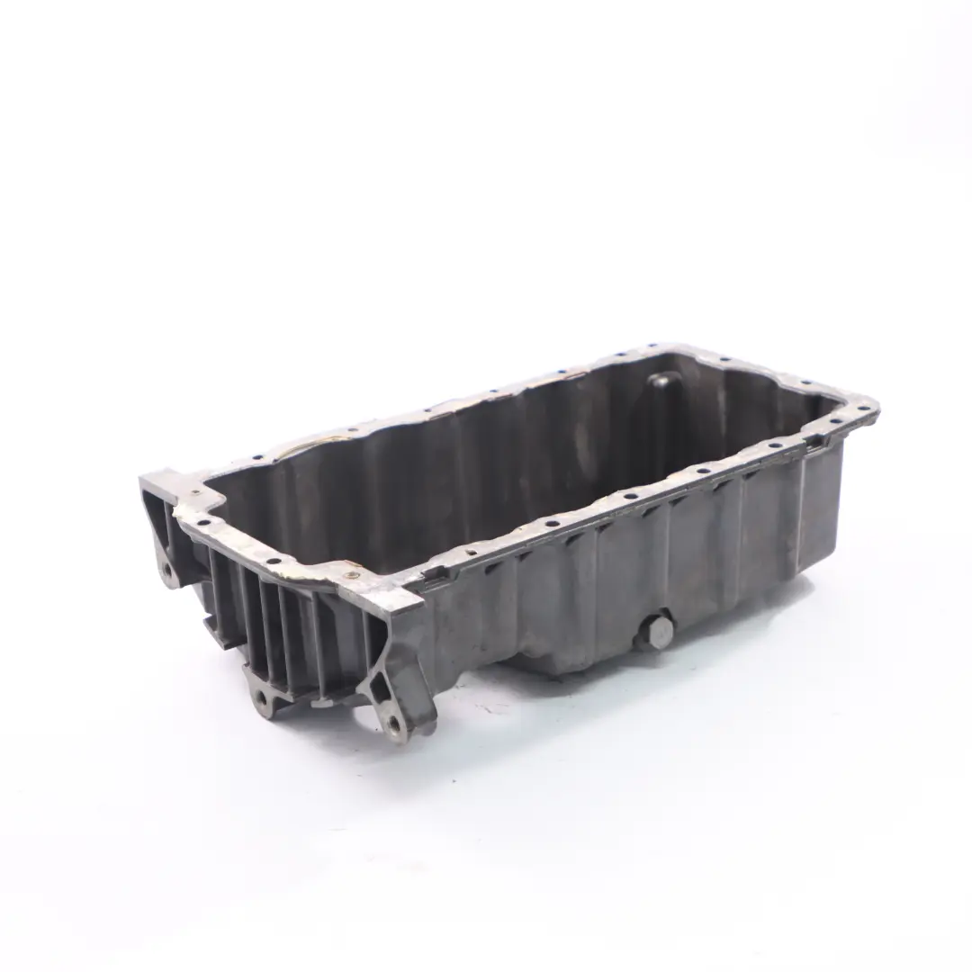 Oil Sump Pan to Volkswagen Golf 5 Audi A3 1.9 2.0 TDI Diesel Engine with Part number 038103603AG Volkswagen Golf 5 Audi A3 1.9 2.0 TDI Diesel Engine Oil Sump Pan - SKU 038103603AG - Part number 038103603AG
