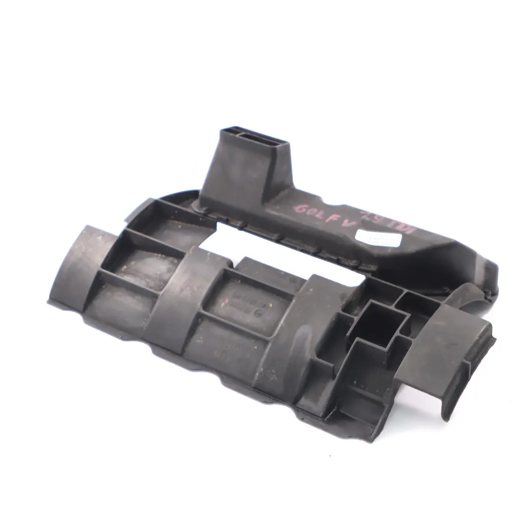 BXE TDI Przegroda Miski Olejowej do Volkswagen Golf MK V 1.9 o numerze 038103623 Volkswagen Golf MK V 1.9 BXE TDI Przegroda Miski Olejowej - SKU 038103623 - Numer Części 038103623