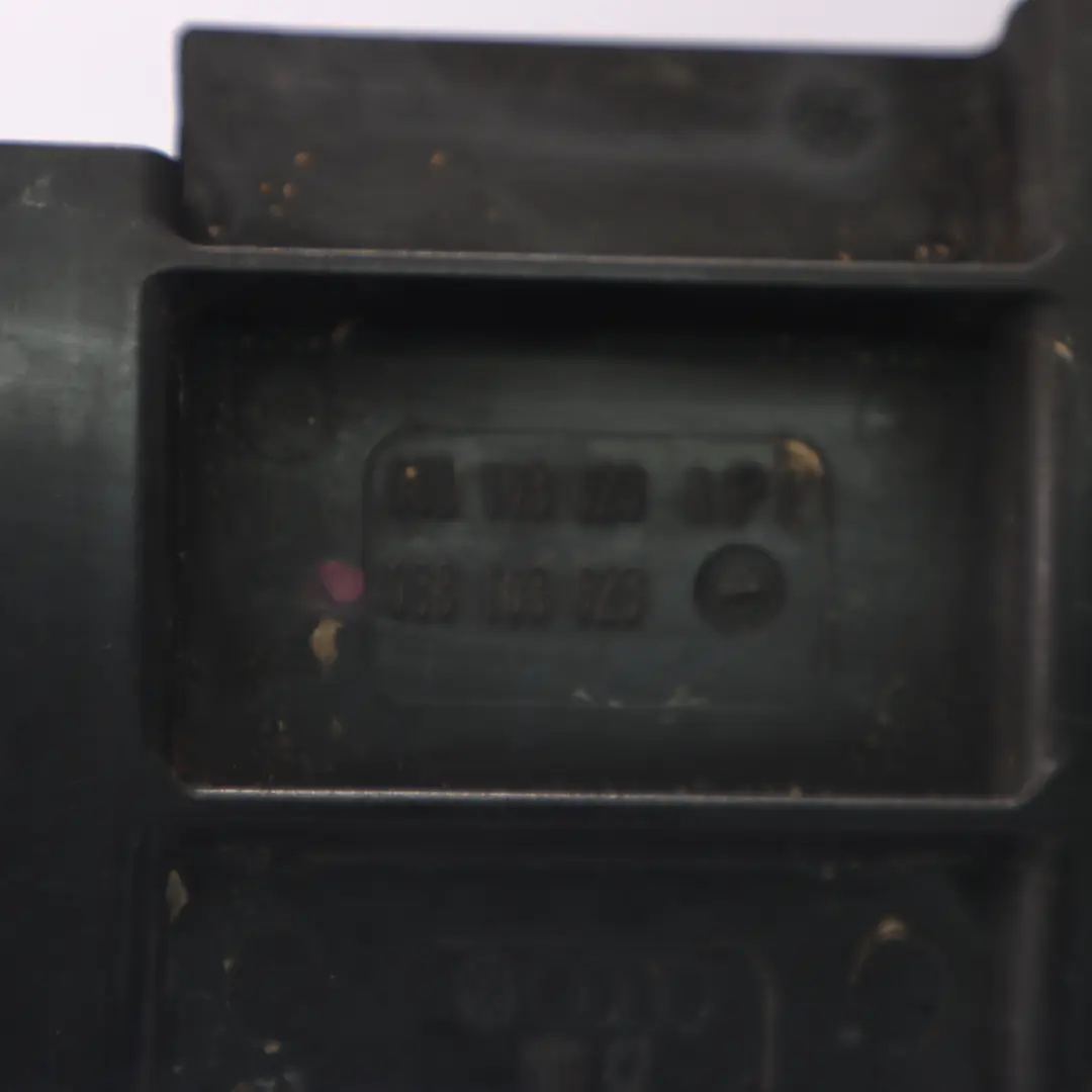 BXE TDI Przegroda Miski Olejowej do Volkswagen Golf MK V 1.9 o numerze 038103623 Volkswagen Golf MK V 1.9 BXE TDI Przegroda Miski Olejowej - SKU 038103623 - Numer Części 038103623