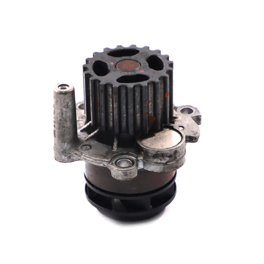 Pompa dell'acqua meccanica VW Golf V Unità di raffreddamento diesel per con numero di parte 038121031F Pompa dell'acqua meccanica VW Golf V Unità di raffreddamento diesel - SKU 038121031F - Numero di parte 038121031F