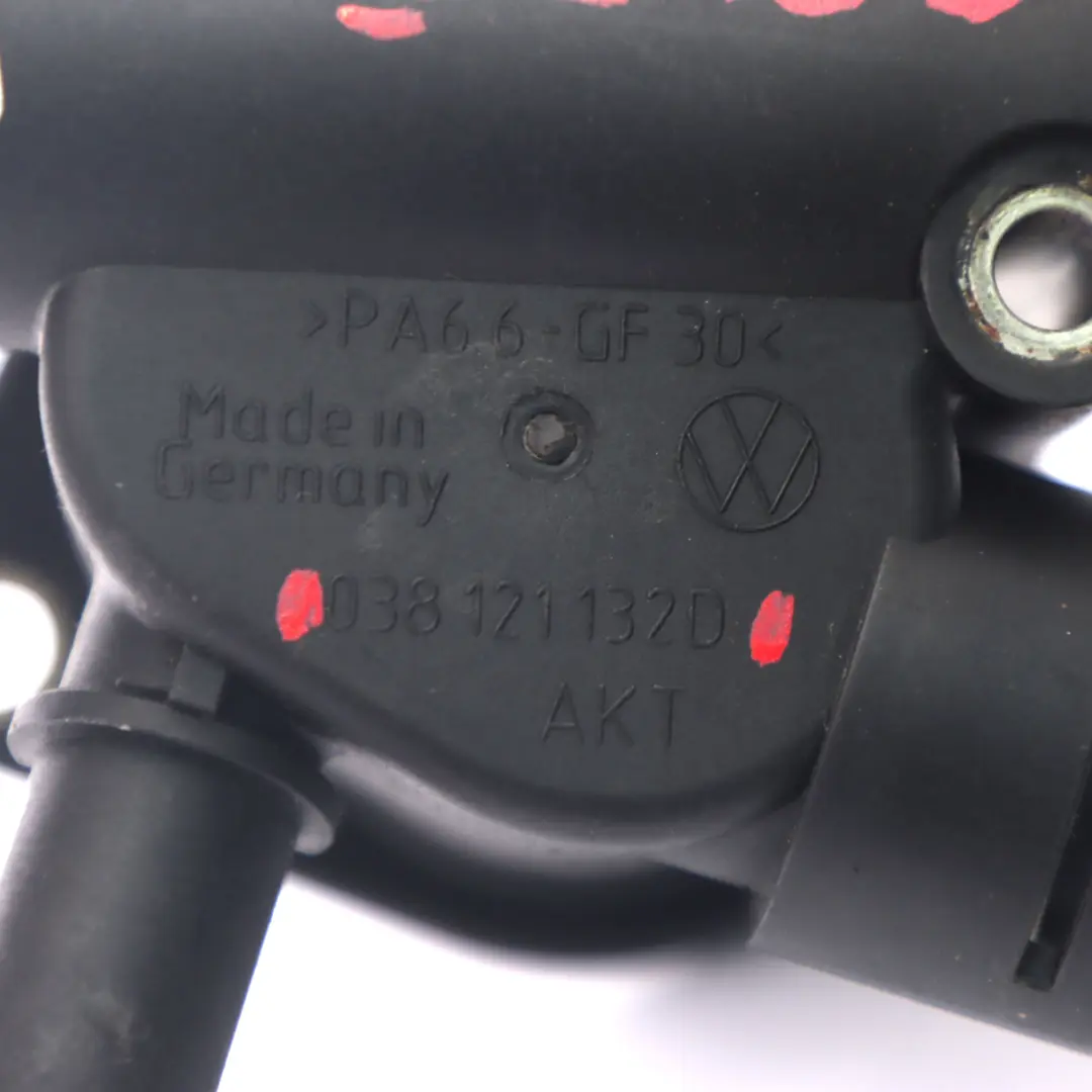 Audi Seat VW Golf MKV Bride de refroidissement Bride de boîtier de thermostat - SKU 038121132D - Numéro de pièce 038121132D