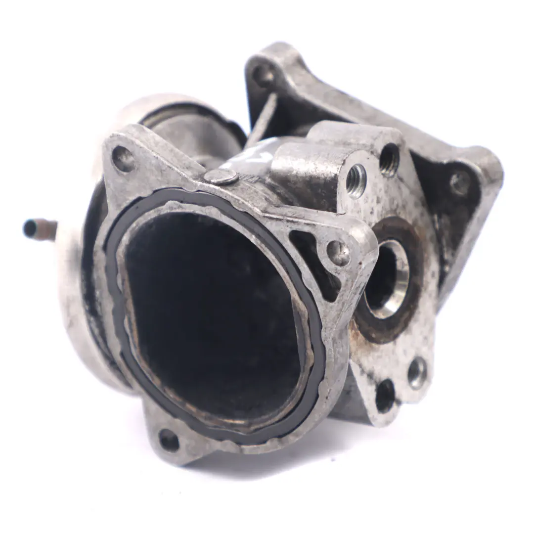 Valve VW Volkswagen Golf 5 Audi A3 8P 1.9 2.0 TDI Diesel EGR - SKU 038129637D - Numéro de pièce 038129637D