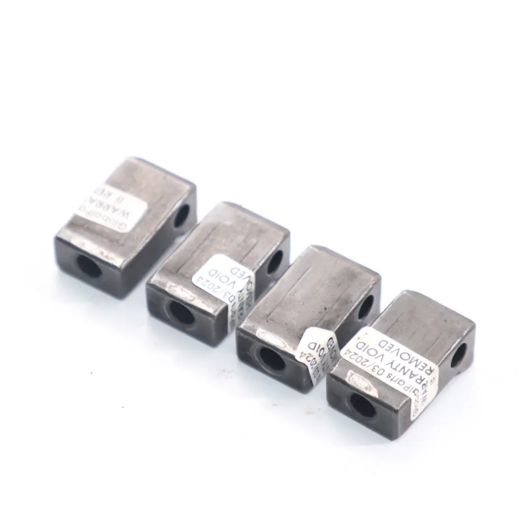 Juego de abrazaderas de inyectores para VW Volkswagen Golf 5 1.9 TDI con número de pieza 038130069B VW Volkswagen Golf 5 1.9 TDI Juego de abrazaderas de inyectores - SKU 038130069B - Número de pieza 038130069B