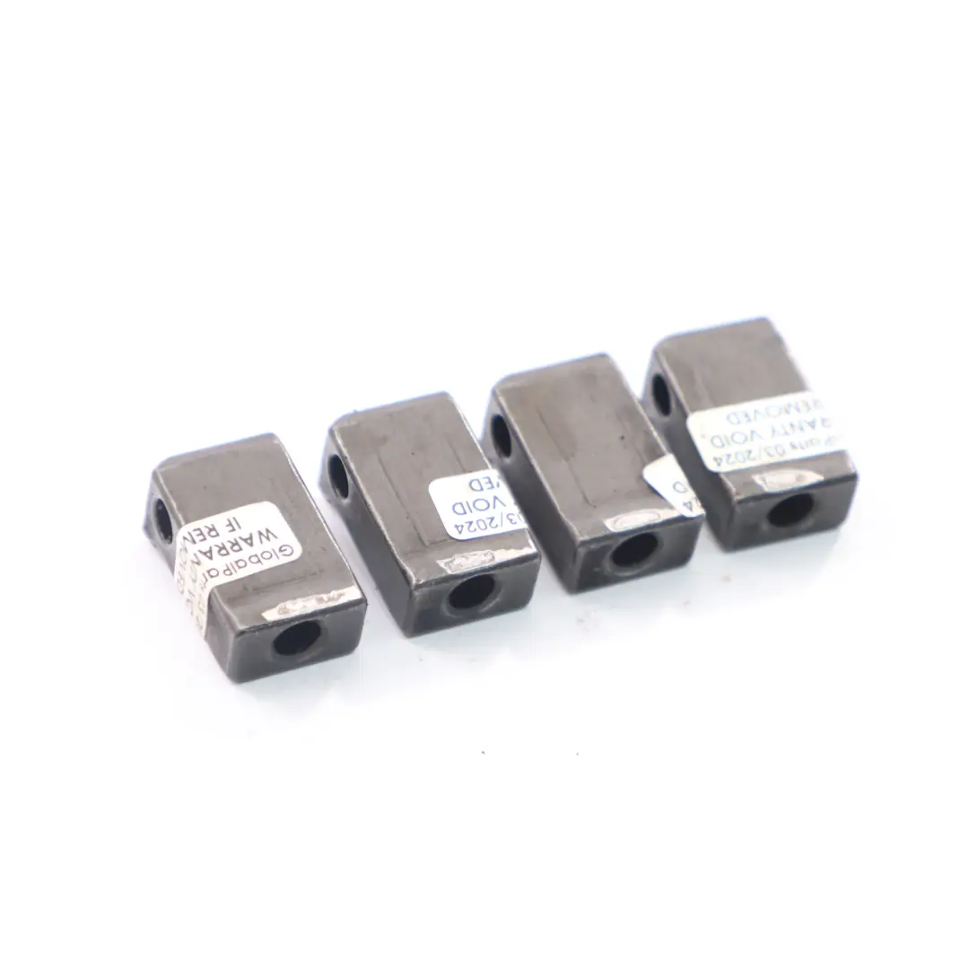 Set di ganasce per iniettori carburante per VW Volkswagen Golf 5 1.9 TDI con numero di parte 038130069B VW Volkswagen Golf 5 1.9 TDI Set di ganasce per iniettori carburante - SKU 038130069B - Numero di parte 038130069B