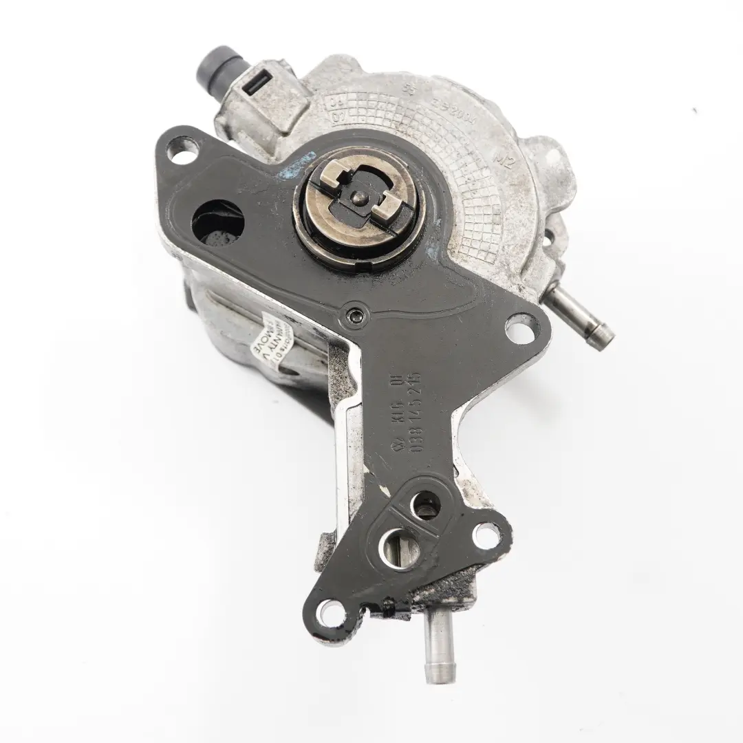 VW Volkswagen Golf 5 Audi A3 8P 1.9 TDI Dieselmotor Unterdruckpumpe - SKU 038145215 - Teilenummer 038145215