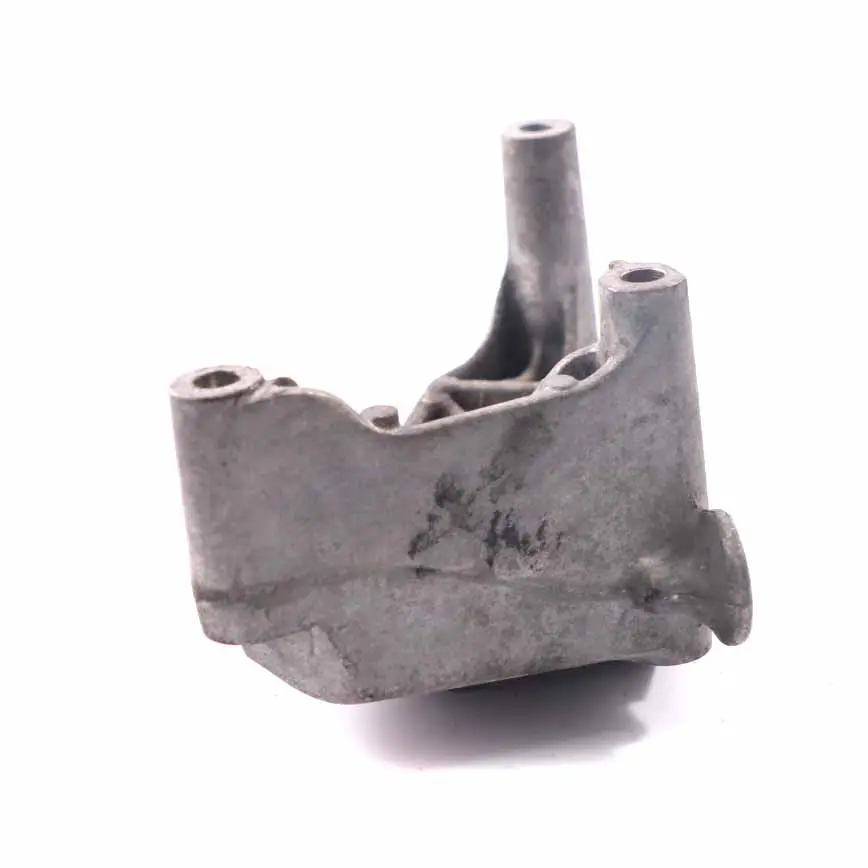 Supporto motore VW Volkswagen T5 Supporto staffa 1.9 TDI per con numero di parte 038199207AK Supporto motore VW Volkswagen T5 Supporto staffa 1.9 TDI - SKU 038199207AK - Numero di parte 038199207AK