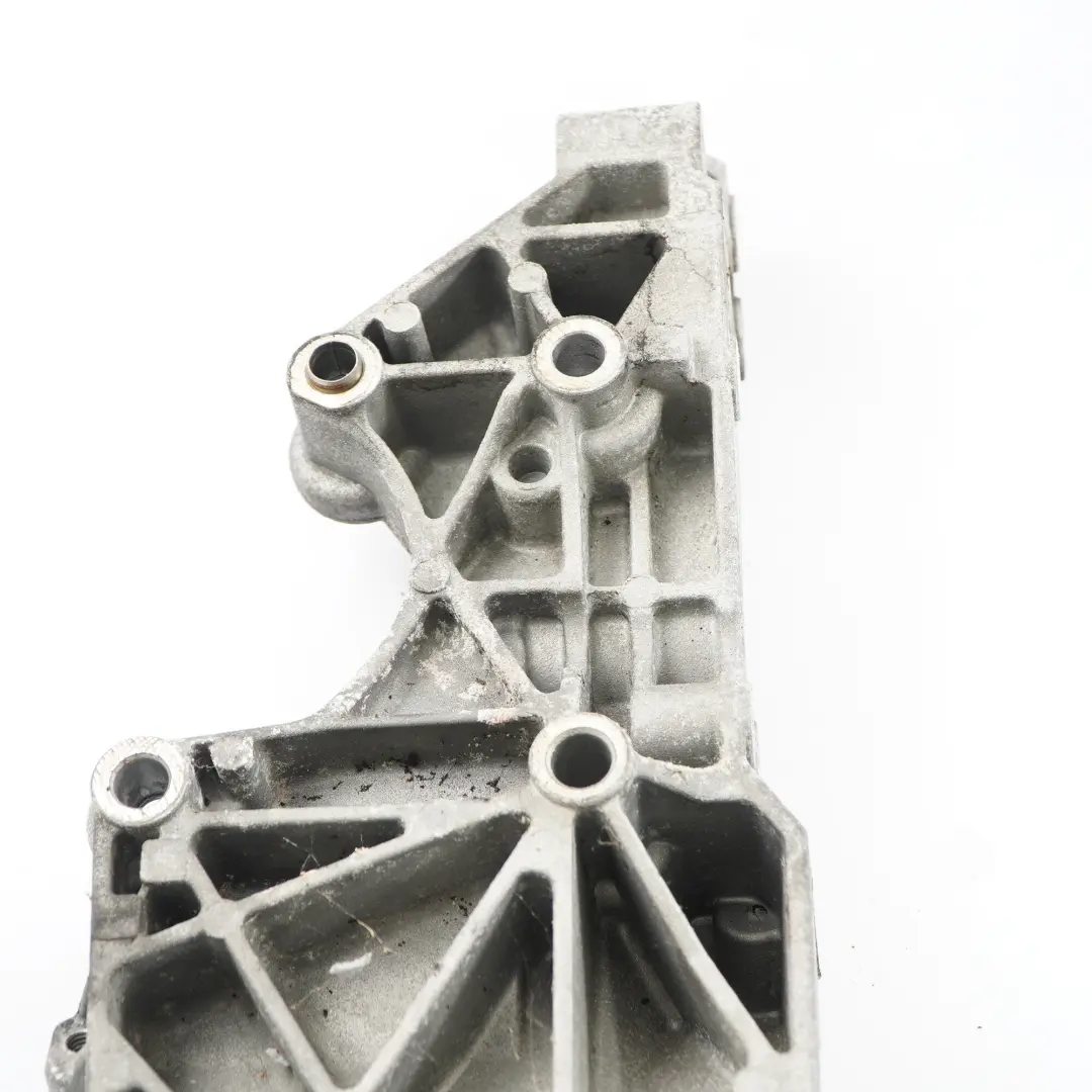 MK5 Seat Skoda 1.9 TDI Support d'Alternateur pour Audi VW Golf à propos du numéro de pièce 038903143AF Audi VW Golf MK5 Seat Skoda 1.9 TDI Support d'Alternateur - SKU 038903143AF - Numéro de pièce 038903143AF