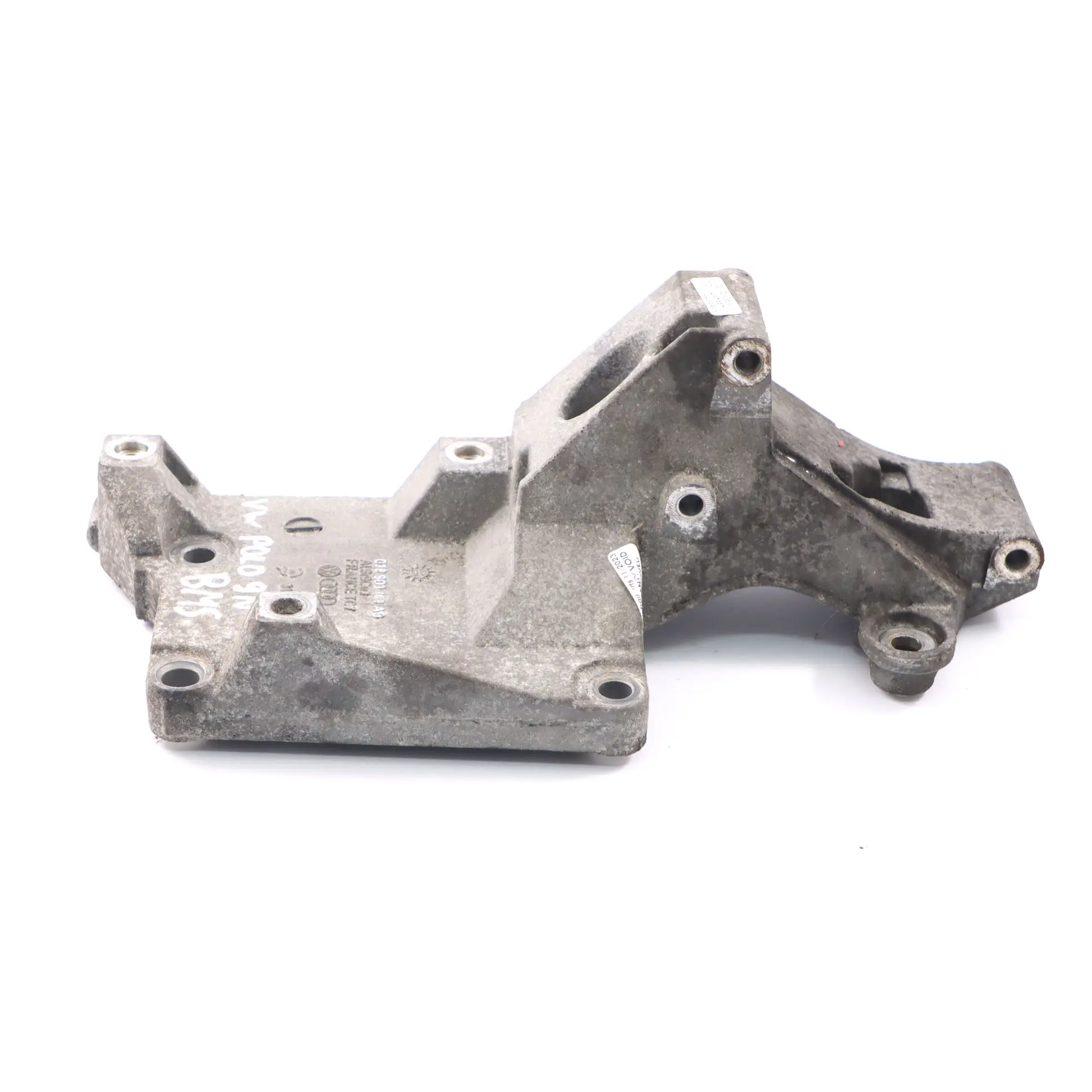 VW Polo 9N MK4 Seat Ibiza III 6L 1.4 TDI BMS Soporte del alternador 038903143AG